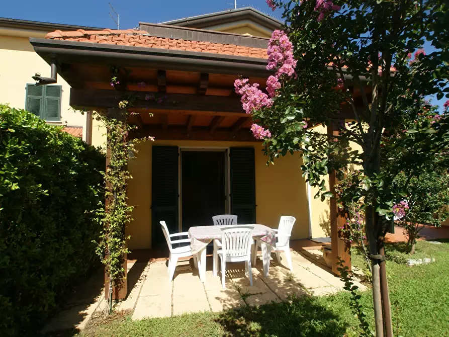 Immagine 5 di Casa semindipendente in vendita  a Castelnuovo Magra