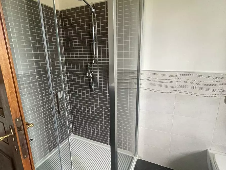 Immagine 17 di Villa in vendita  a Castelnuovo Magra