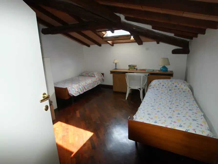 Immagine 16 di Porzione di casa in vendita  a Carrara