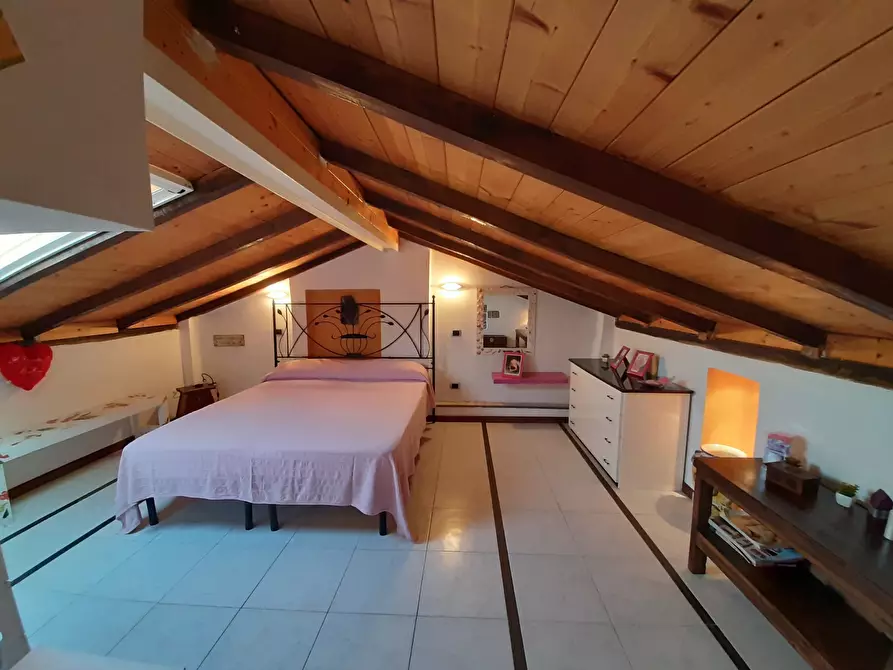 Immagine 19 di Casa semindipendente in vendita  a Ortonovo