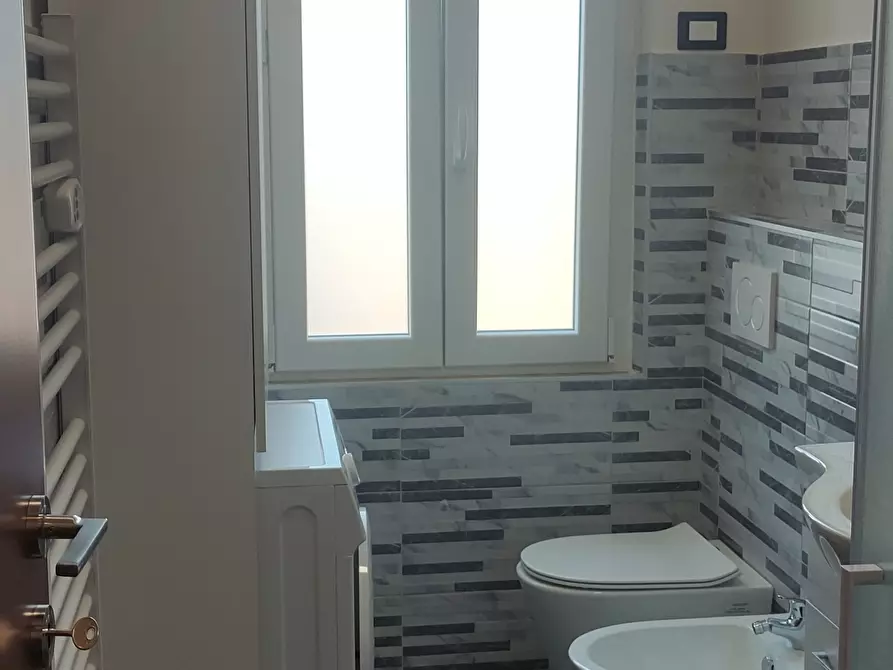 Immagine 4 di Appartamento in affitto  a La Spezia