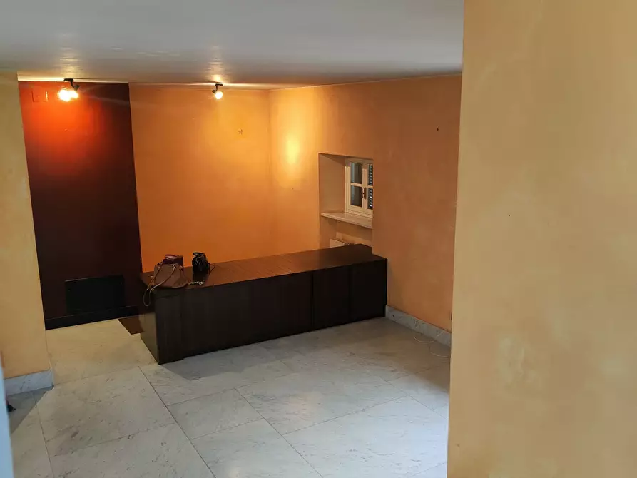 Immagine 24 di Appartamento in affitto  in Via Verdi 1B a Carrara