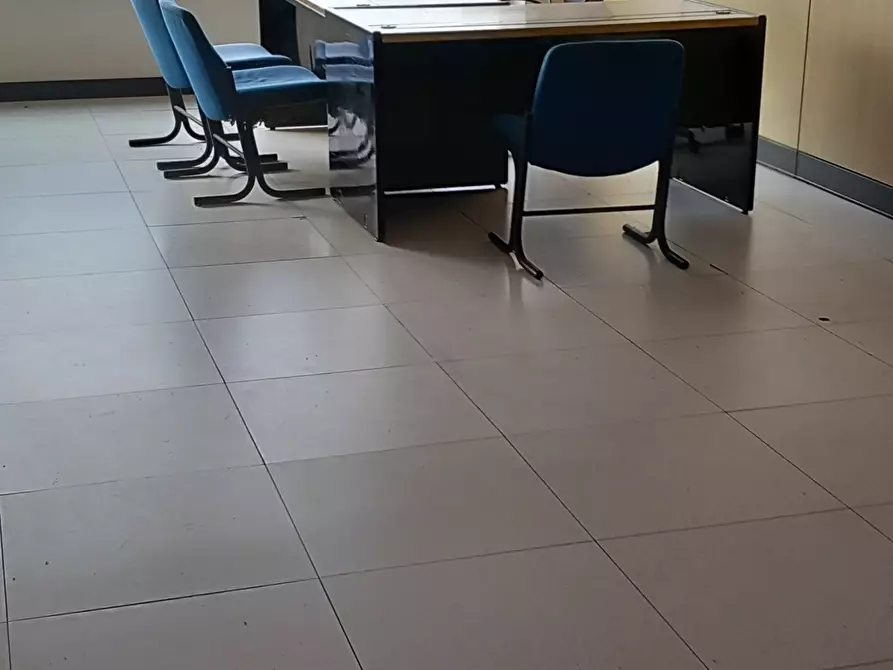 Immagine 8 di Ufficio in affitto  in Strada Statale 1 a Sarzana