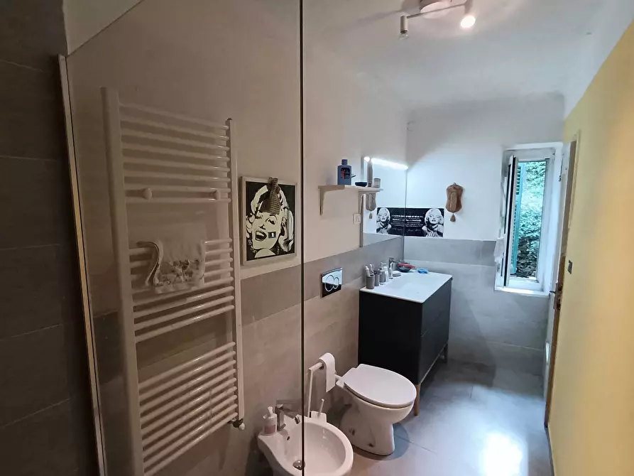 Immagine 11 di Appartamento in vendita  in via vitt. emanuele a Vezzano Ligure