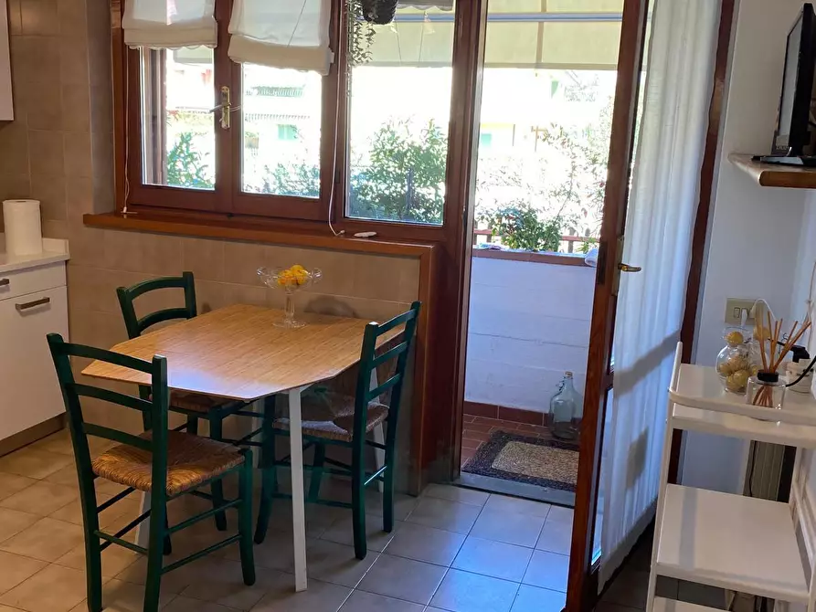 Immagine 15 di Villetta a schiera in affitto  in Via delle Pinete a Massa