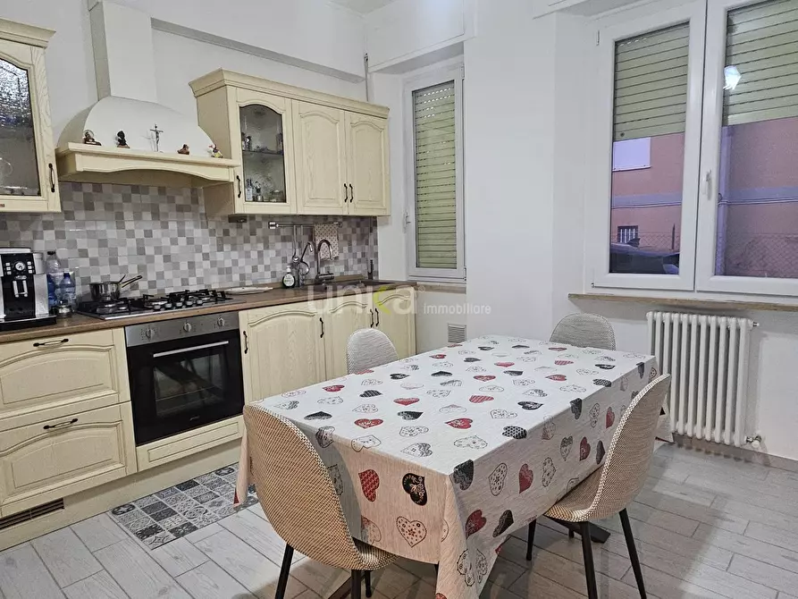 Immagine 7 di Appartamento in vendita  in Puccini snc a Jesi