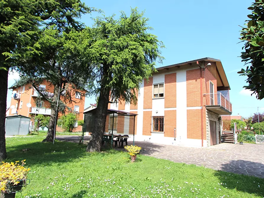 Immagine 1 di Casa indipendente in vendita  in Via Panzanesa a Valsamoggia