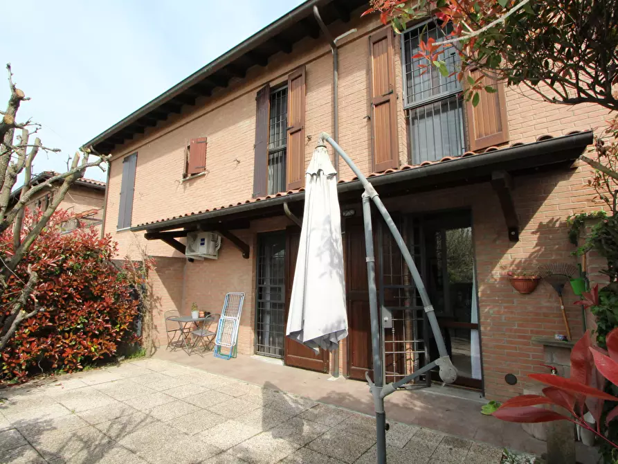 Immagine 1 di Porzione di casa in vendita  in Via Prati di Soletto a Valsamoggia