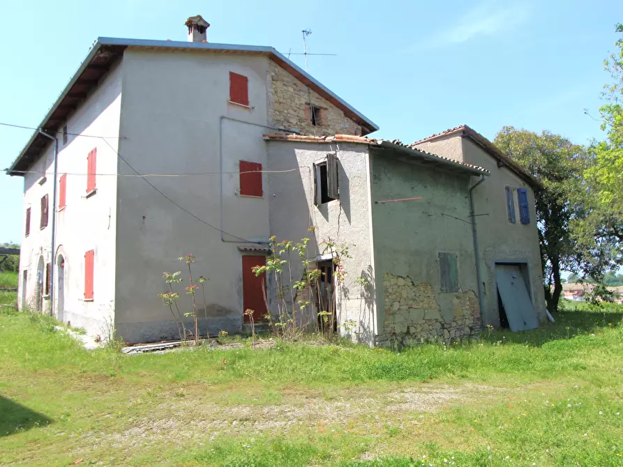 Immagine 4 di Rustico / casale in vendita  in via Castello a Valsamoggia