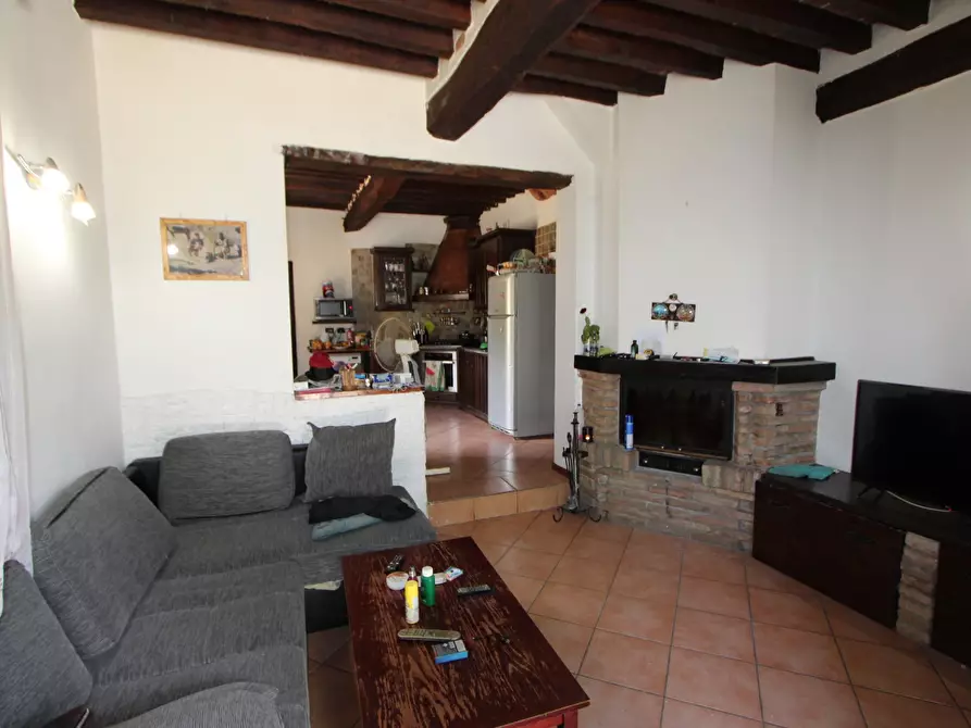 Immagine 4 di Porzione di casa in vendita  in Via Sant'Apollinare a Valsamoggia