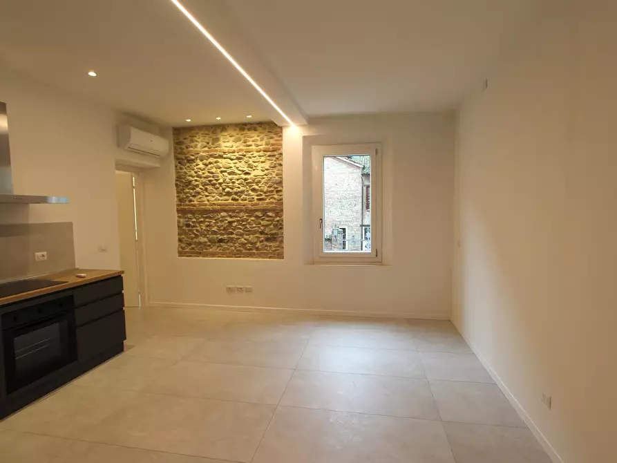 Immagine 21 di Appartamento in vendita  in Piazza Giuseppe Garibaldi a Valsamoggia