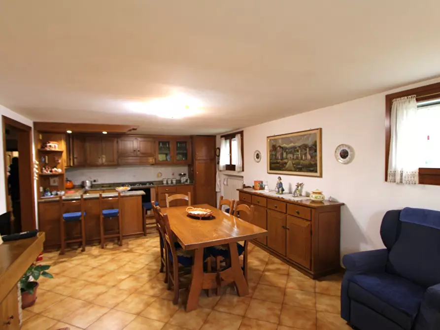 Immagine 8 di Casa indipendente in vendita  in Via Tombetto 18-22 a Valsamoggia