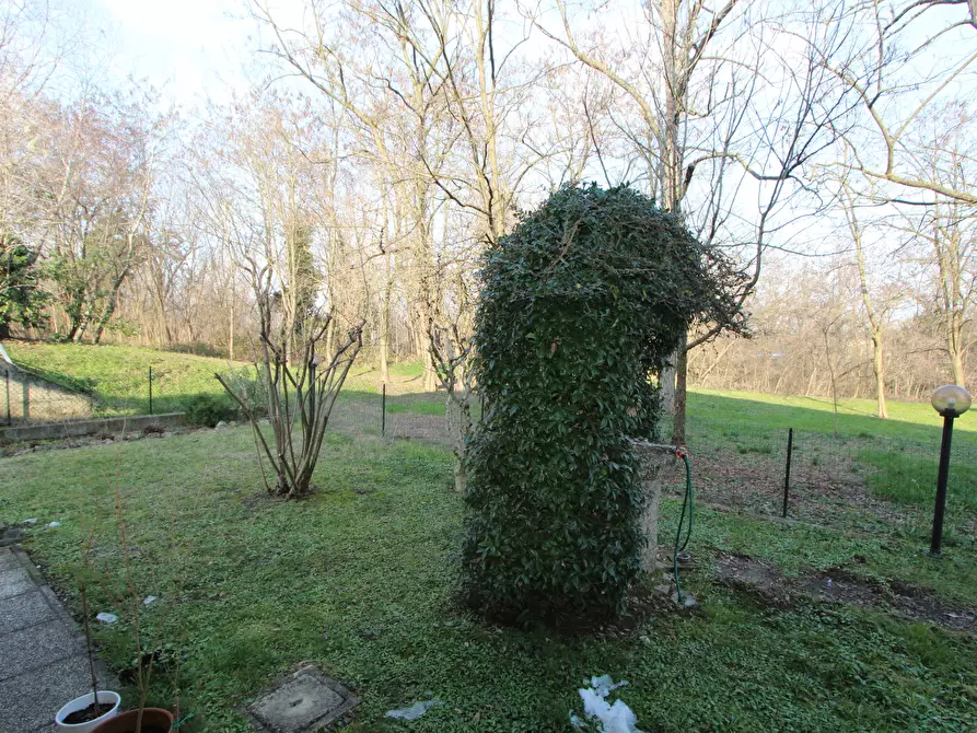 Immagine 26 di Villetta a schiera in vendita  in Via Generale Carlo Alberto dalla Chiesa a Valsamoggia