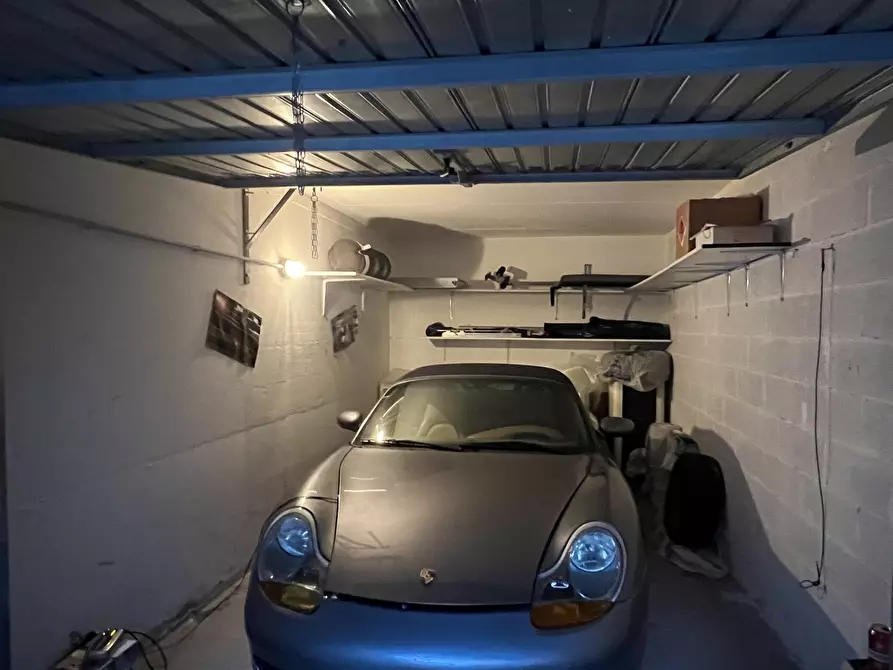 Immagine 6 di Garage in vendita  in Via Castelfranco a Valsamoggia