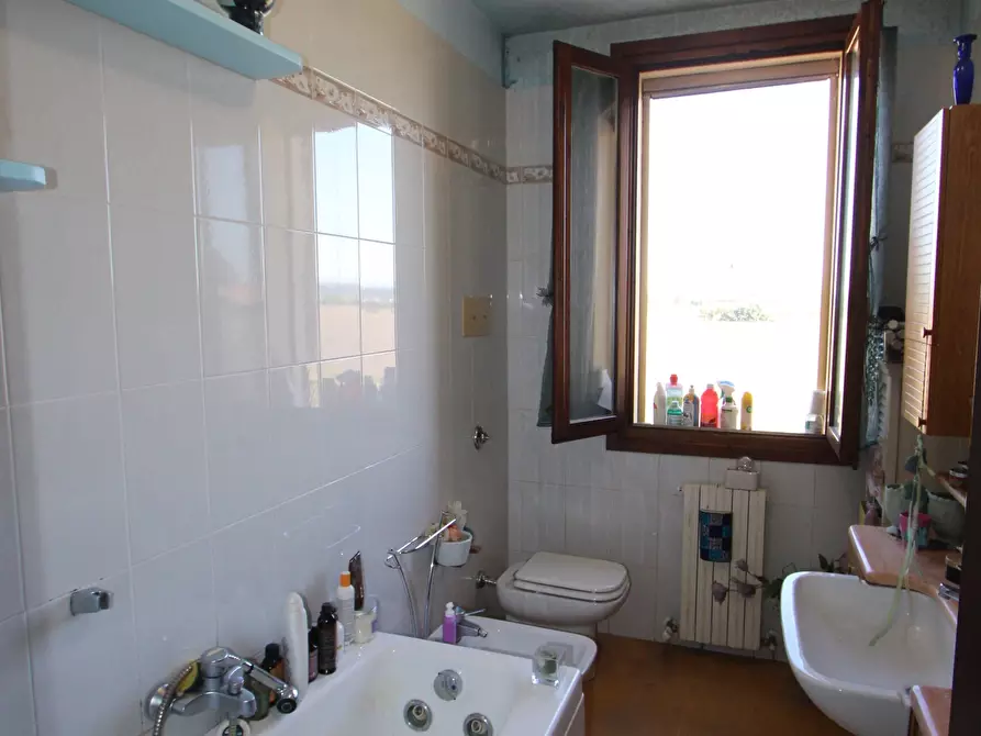 Immagine 18 di Appartamento in vendita  in Via Magazzino a Valsamoggia