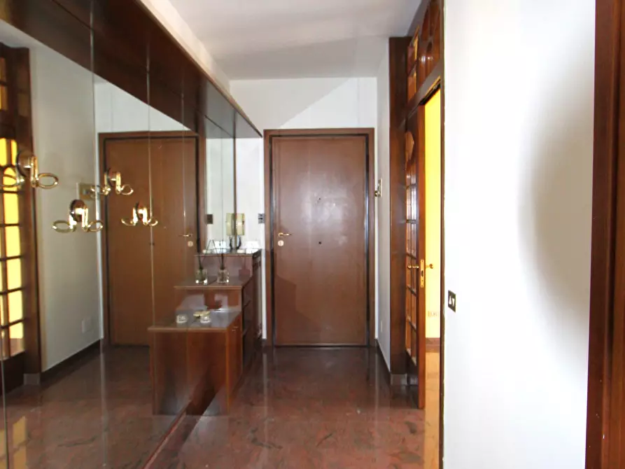 Immagine 3 di Appartamento in vendita  in Via zanasi a Valsamoggia