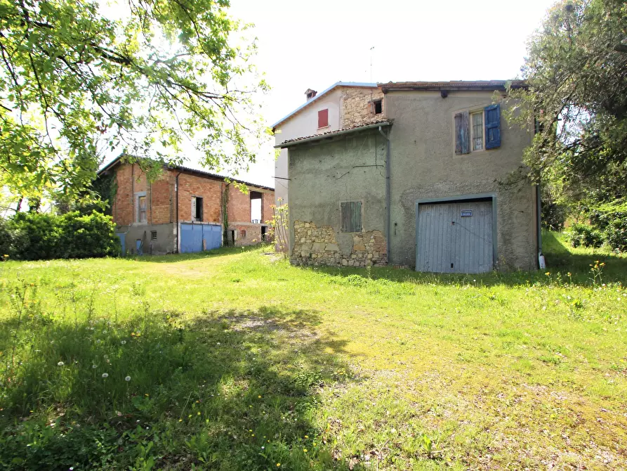 Immagine 13 di Rustico / casale in vendita  in via Castello a Valsamoggia