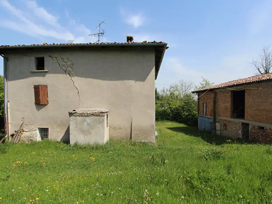 Immagine 8 di Rustico / casale in vendita  in via Castello a Valsamoggia