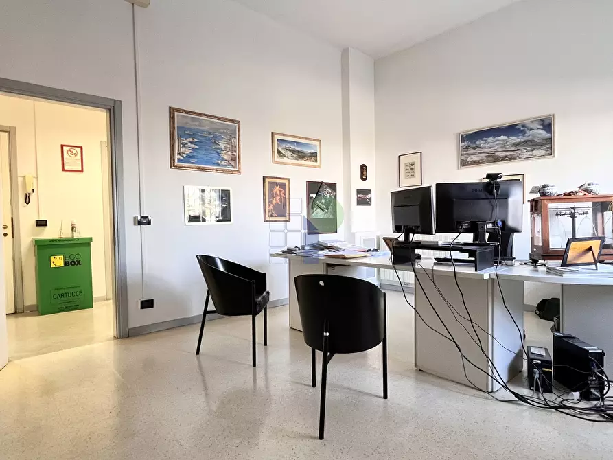 Immagine 10 di Ufficio in vendita  in Via L. da Vinci 35 a Livorno