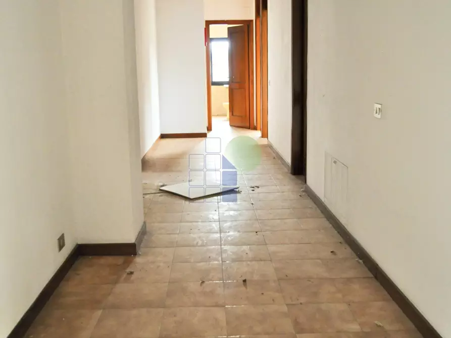 Immagine 19 di Attività artigianale in vendita  in Via della Padula 11 a Livorno