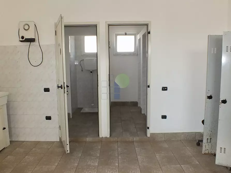 Immagine 26 di Attività artigianale in vendita  in via Arno 22 a Piombino