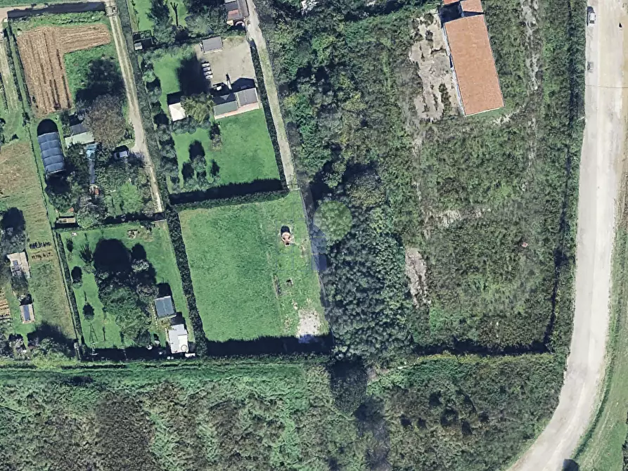 Immagine 10 di Terreno agricolo in vendita  in Via della Padula 12 a Livorno
