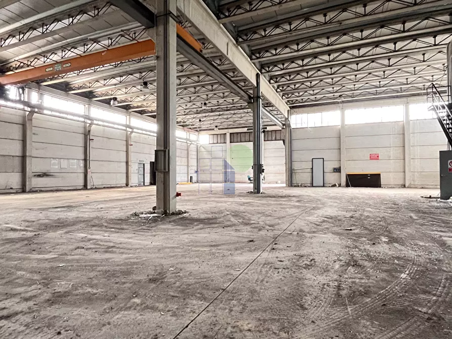 Immagine 1 di Capannone industriale in vendita  in Via dell'Artigianato 82 a Livorno