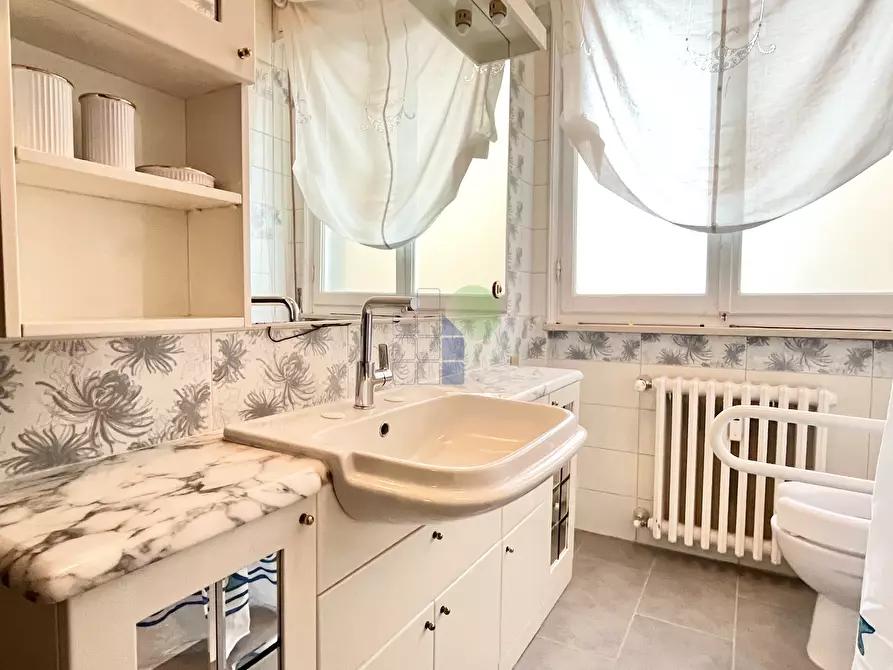 Immagine 51 di Pentalocale in vendita  in Via Calzabigi 110 a Livorno