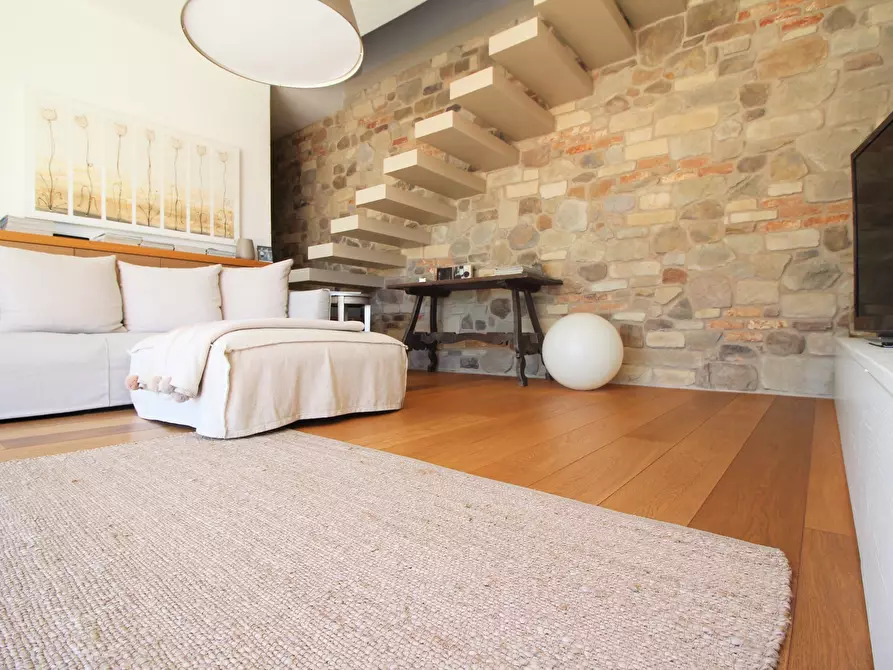 Immagine 13 di Rustico / casale in vendita  in Via Lanca 1 a Oleggio