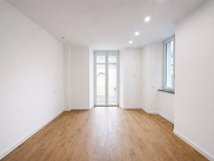 Immagine 16 di Quadrilocale in vendita  in Corso Liberazione 1 a Arona