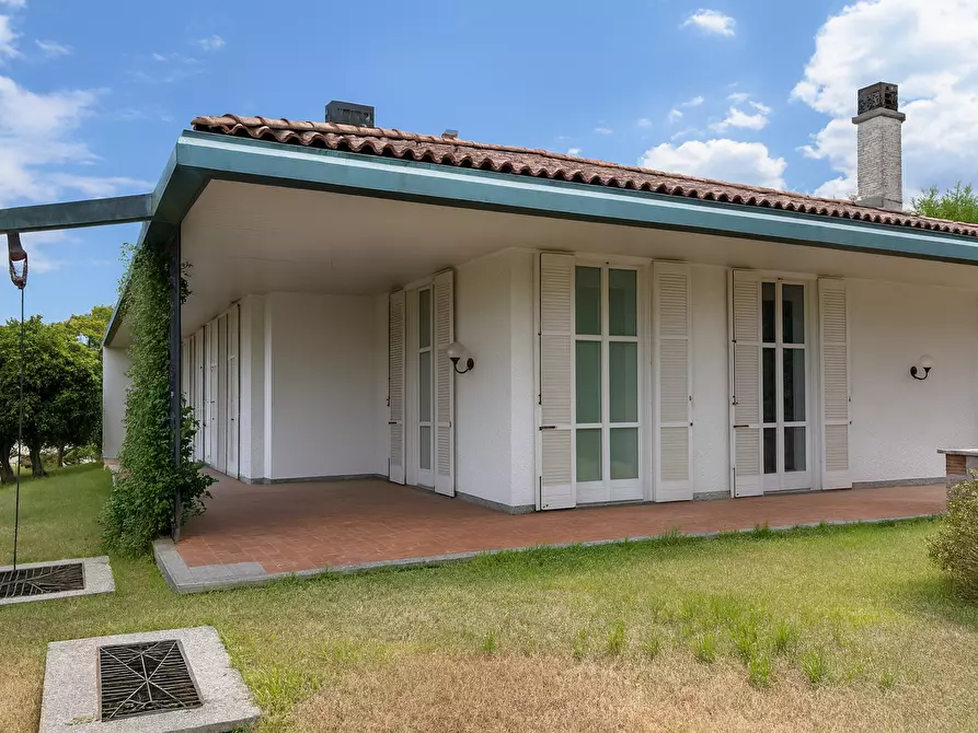 Immagine 6 di Villa in vendita  in Via San Rita a Gozzano