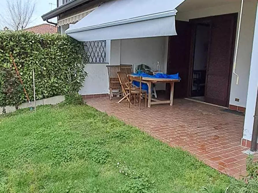 Immagine 25 di Villetta a schiera in affitto  in Via Como 1 a Pombia