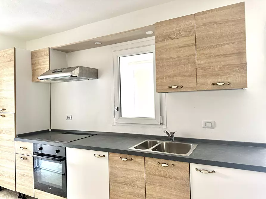 Immagine 3 di Bilocale in vendita  in Via Crosa 1 a Arona