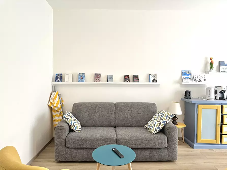 Immagine 5 di Trilocale in affitto  in Via XXV Aprile 1 a Arona