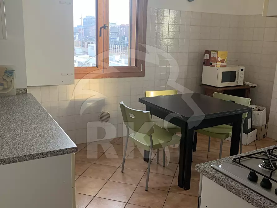 Immagine 8 di Stanza singola in affitto  a Bologna