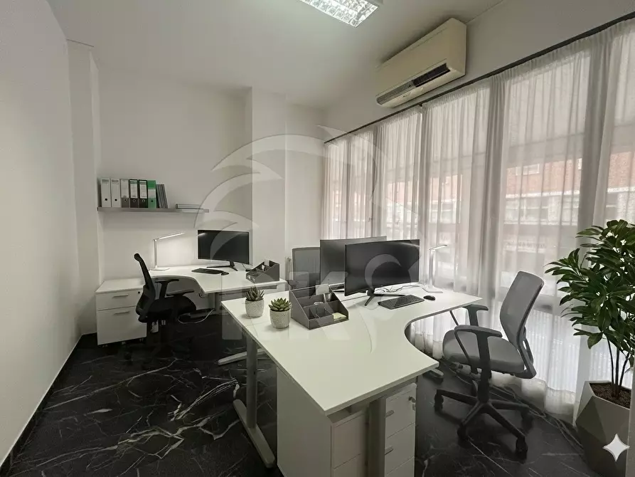 Immagine 3 di Ufficio in affitto  in Via Marconi 45 a Bologna