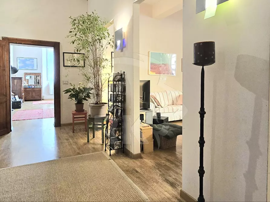 Immagine 1 di Pentalocale in vendita  in Viale Giosuè Carducci 4 a Bologna
