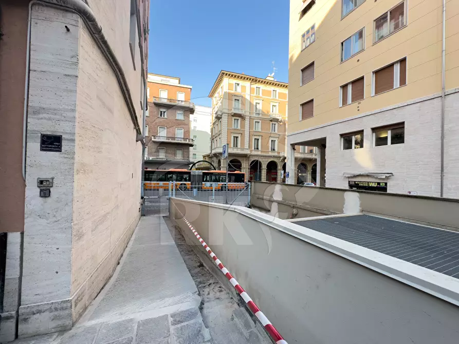 Immagine 13 di Bilocale in affitto  in via Milazzo 5 a Bologna