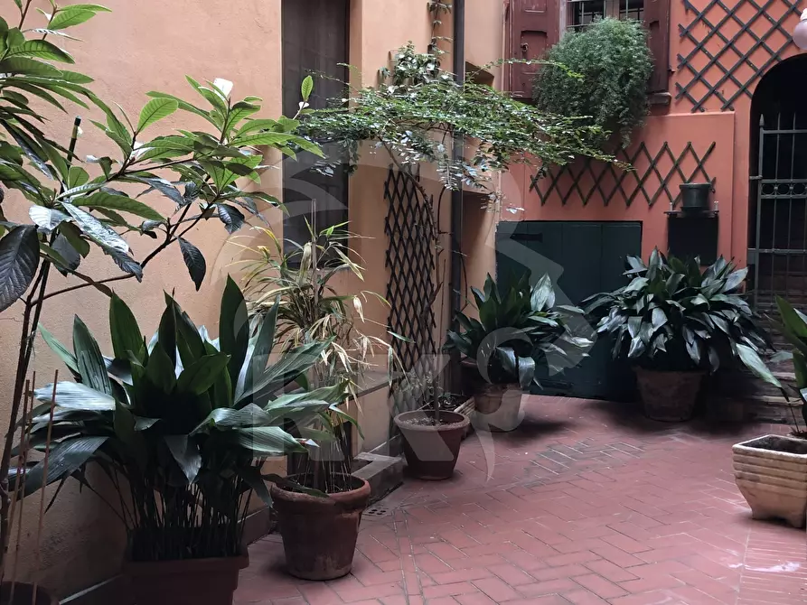 Immagine 24 di Trilocale in vendita  a Bologna