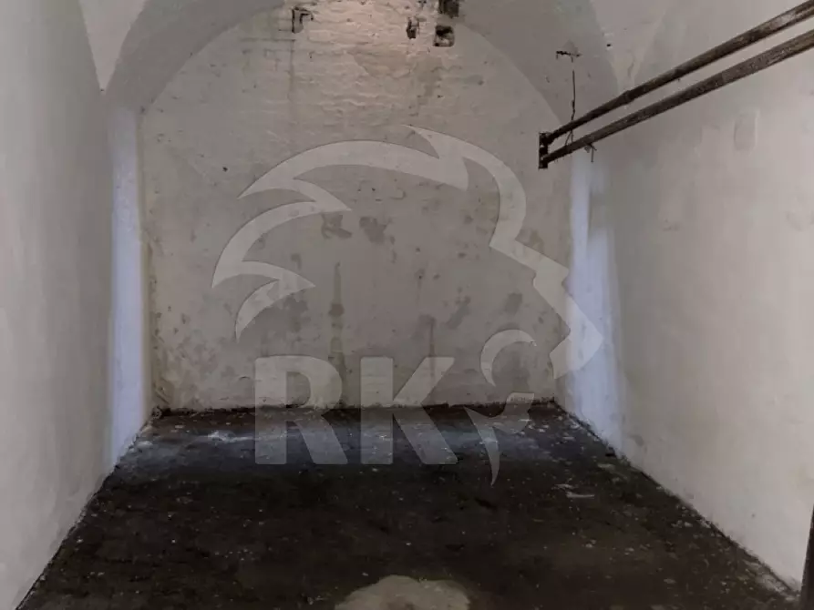 Immagine 5 di Magazzino in vendita  in Via dell'Indipendenza 67 a Bologna