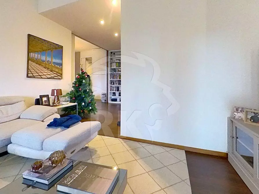 Immagine 7 di Pentalocale in vendita  in via Delle Rose 32 a Bologna