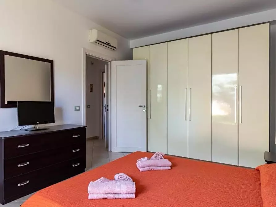 Immagine 13 di Villa in vendita  in Viale delle Rose 41 a Scicli