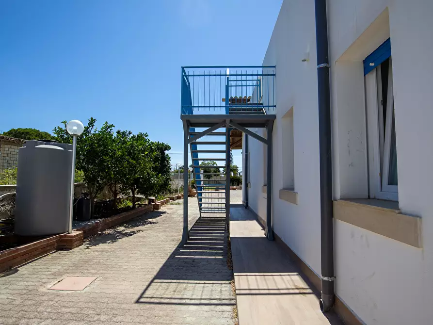 Immagine 41 di Villa in vendita  in Via Costa del Sole 37 a Siracusa