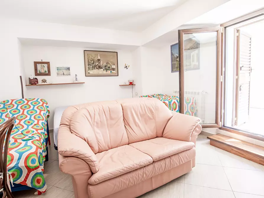 Immagine 25 di Villa in vendita  in Via Taormina 37 a Siracusa