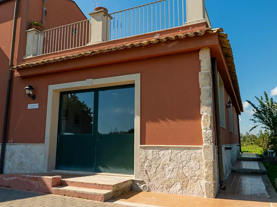 Immagine 41 di Villa in vendita  in Via Priamo 10 a Siracusa