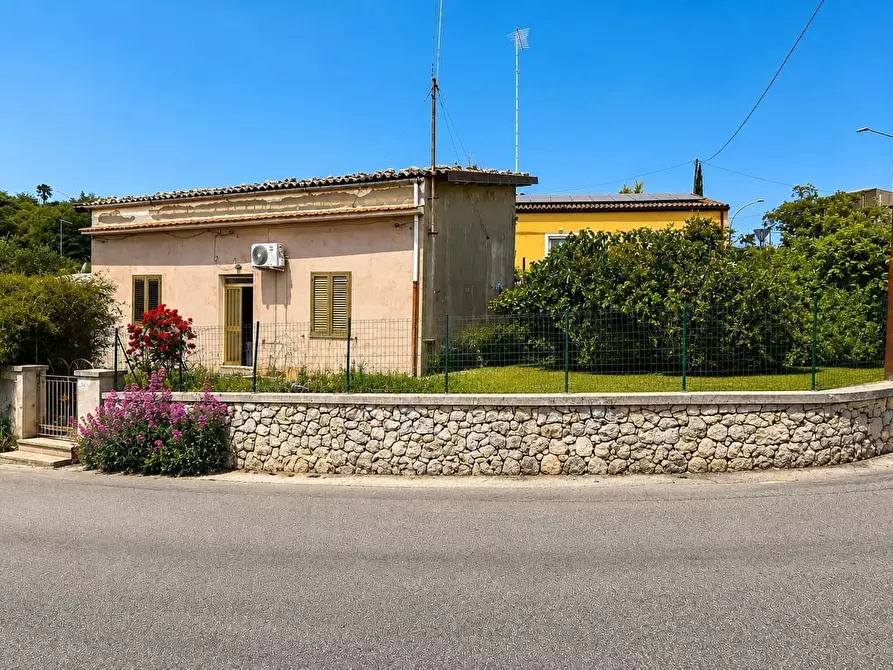 Immagine 1 di Villa in vendita  in Via Primosole 150 a Palazzolo Acreide