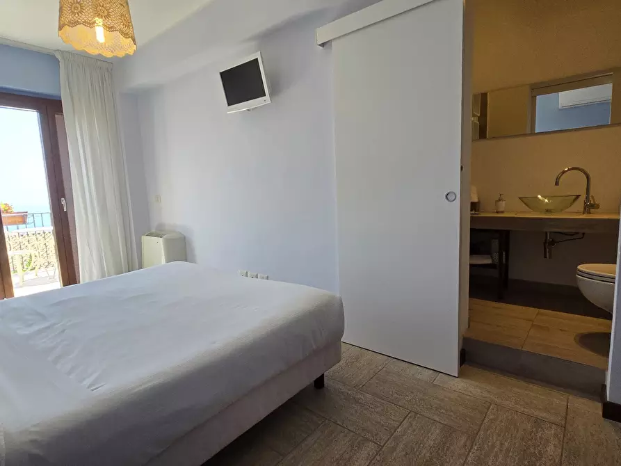 Immagine 65 di Villa in vendita  in SP10 41 a Taormina