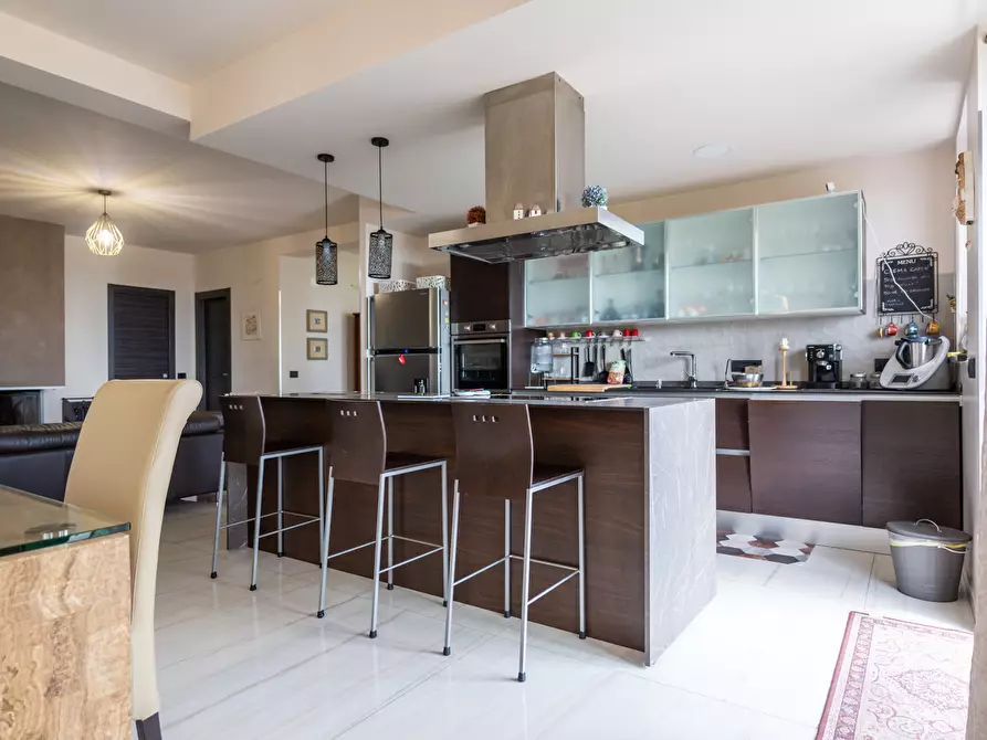 Immagine 27 di Villa in vendita  in Via Vincenzo Bellini 163 a Piedimonte Etneo