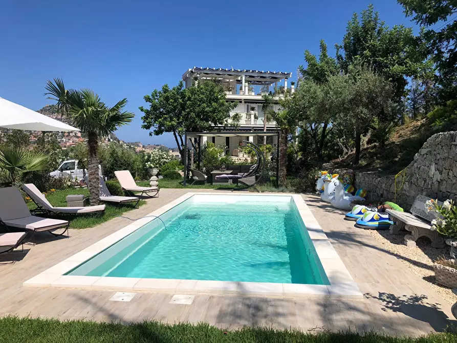 Immagine 1 di Villa in vendita  in contrada Mastrissa a Taormina