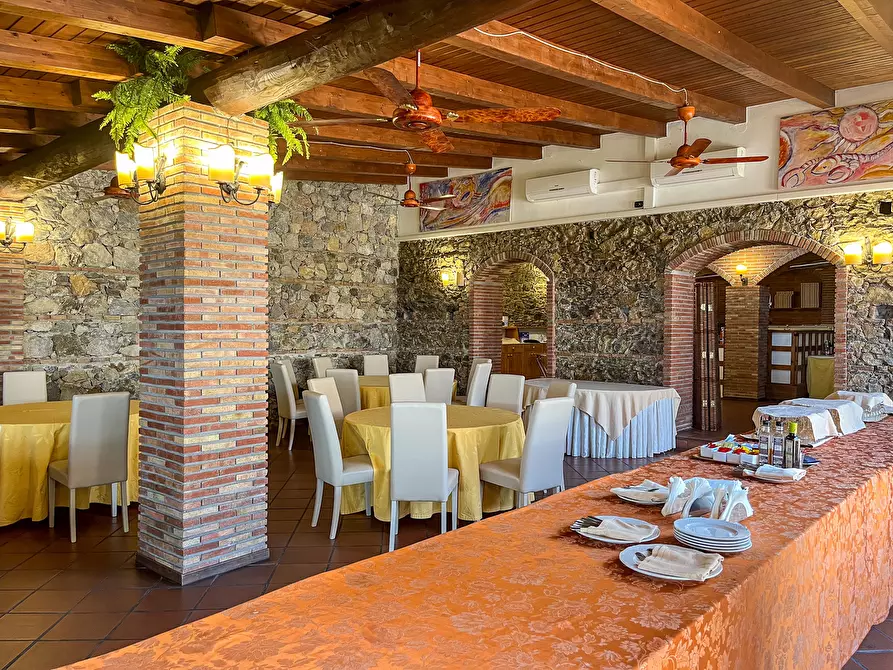 Immagine 45 di Albergo/B&B/Residence in vendita  in Via Nazionale 203 a Taormina